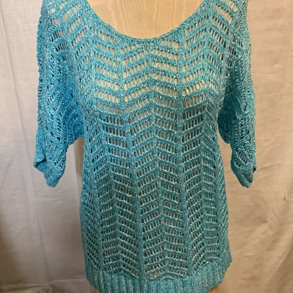 Chico’s size 1 pullover knit top.